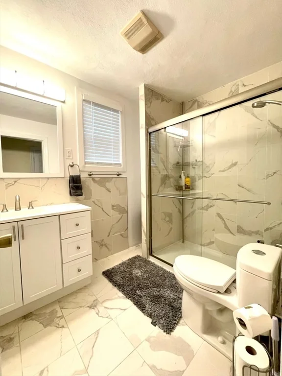 6 bed, 3 bath apartment for rent at 11 Bowdoin Ave Unit 2, Dorchester — photo 12 of 33