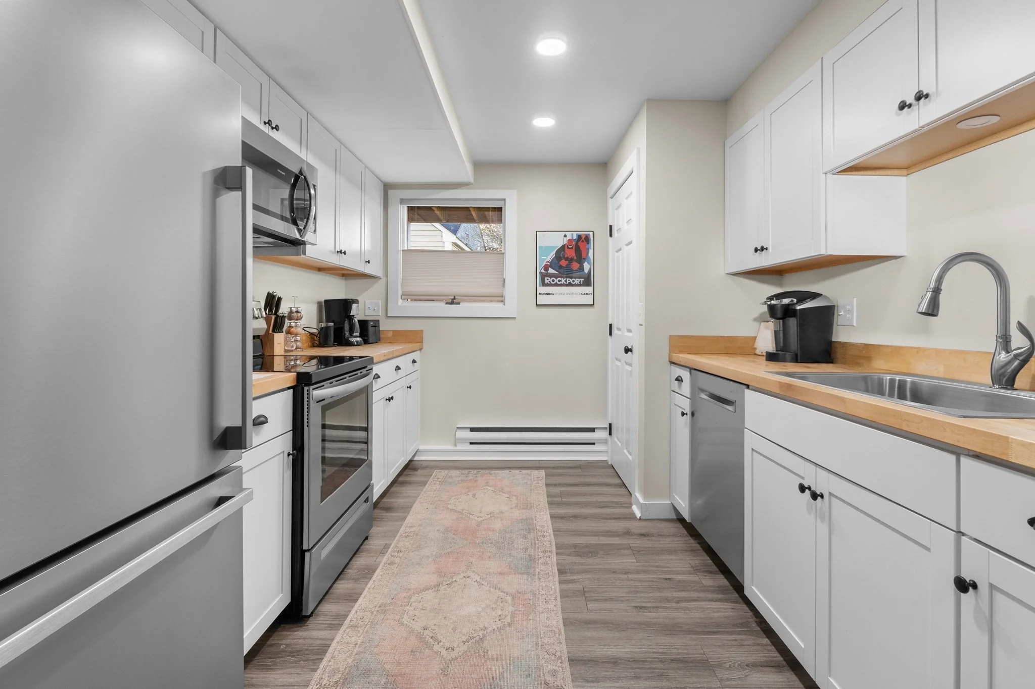 1 bed, 1 bath apartment for rent at 11 Broadway Ave Unit C, Rockport — photo 11 of 23