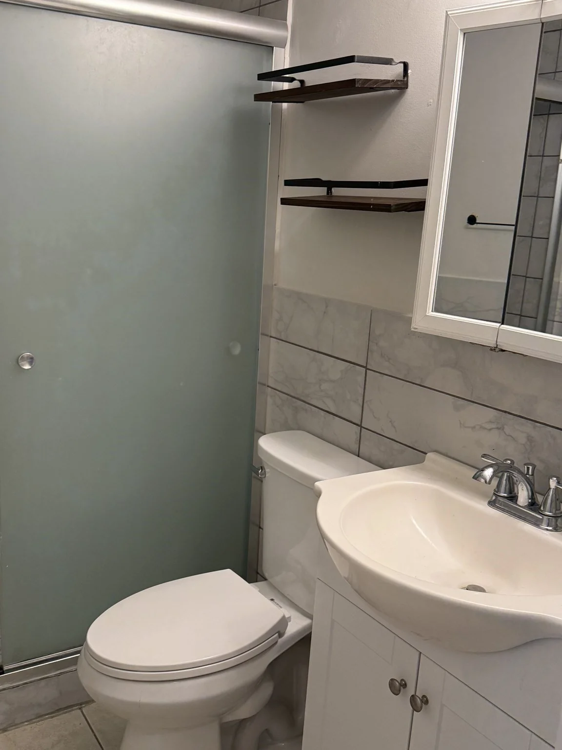 2 bed, 1 bath apartment for rent at 11 Brownell Cir Unit 1, Tatnuck — photo 12 of 24