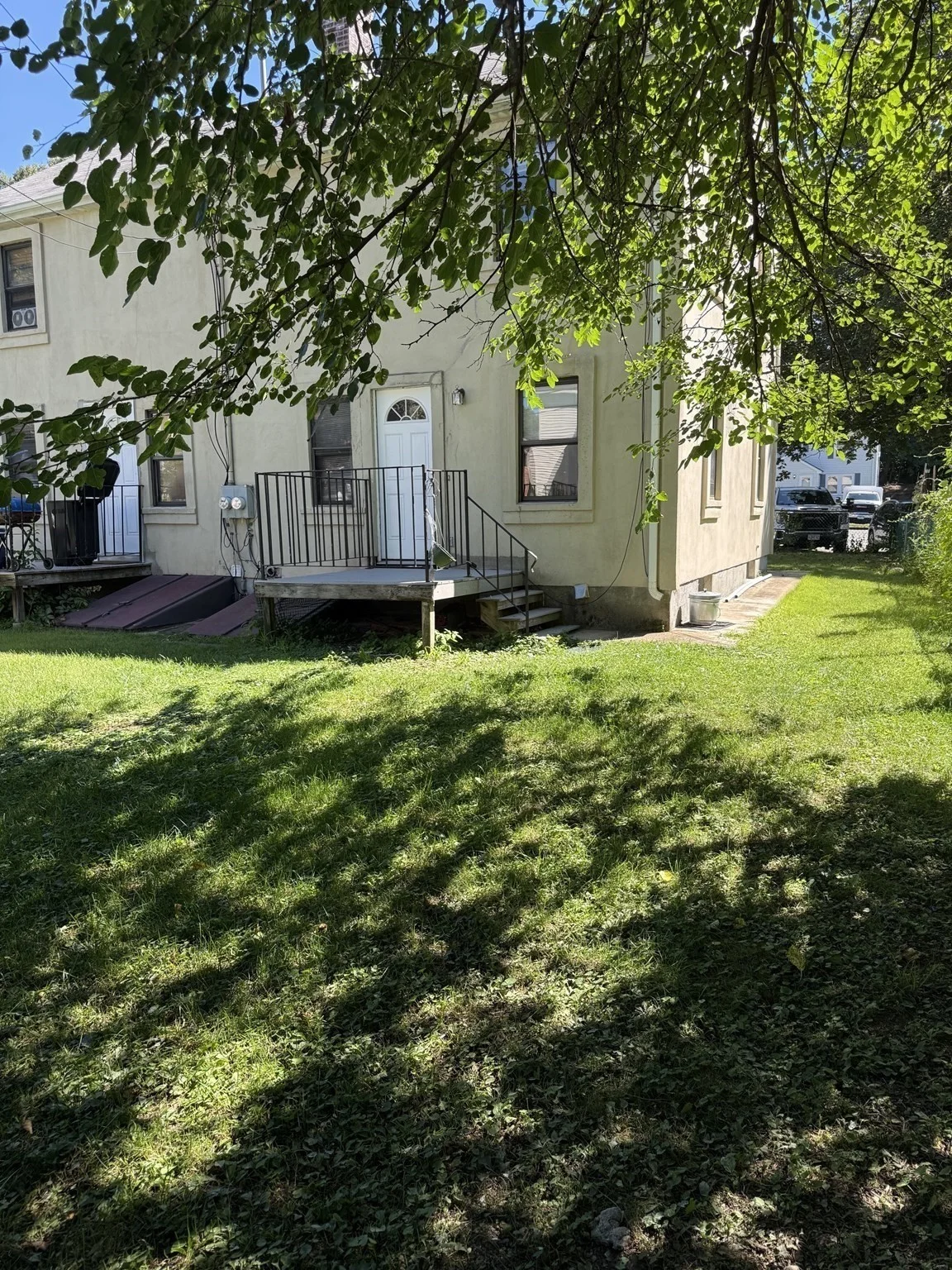 2 bed, 1 bath apartment for rent at 11 Brownell Cir Unit 1, Tatnuck — photo 2 of 24