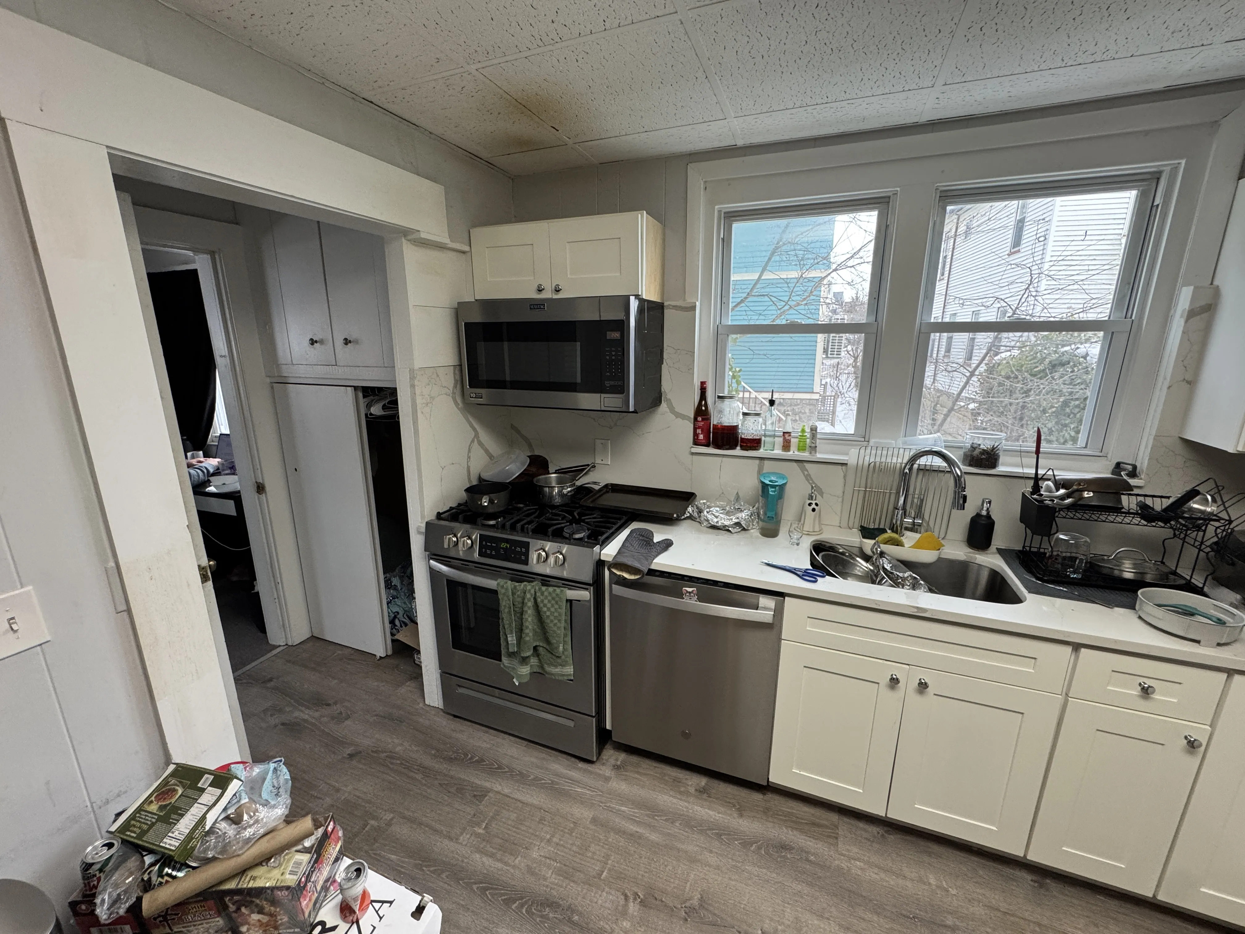 4 bed, 2.5 bath apartment for rent at 11 Burnham St Unit 1, Tufts — photo 6 of 19