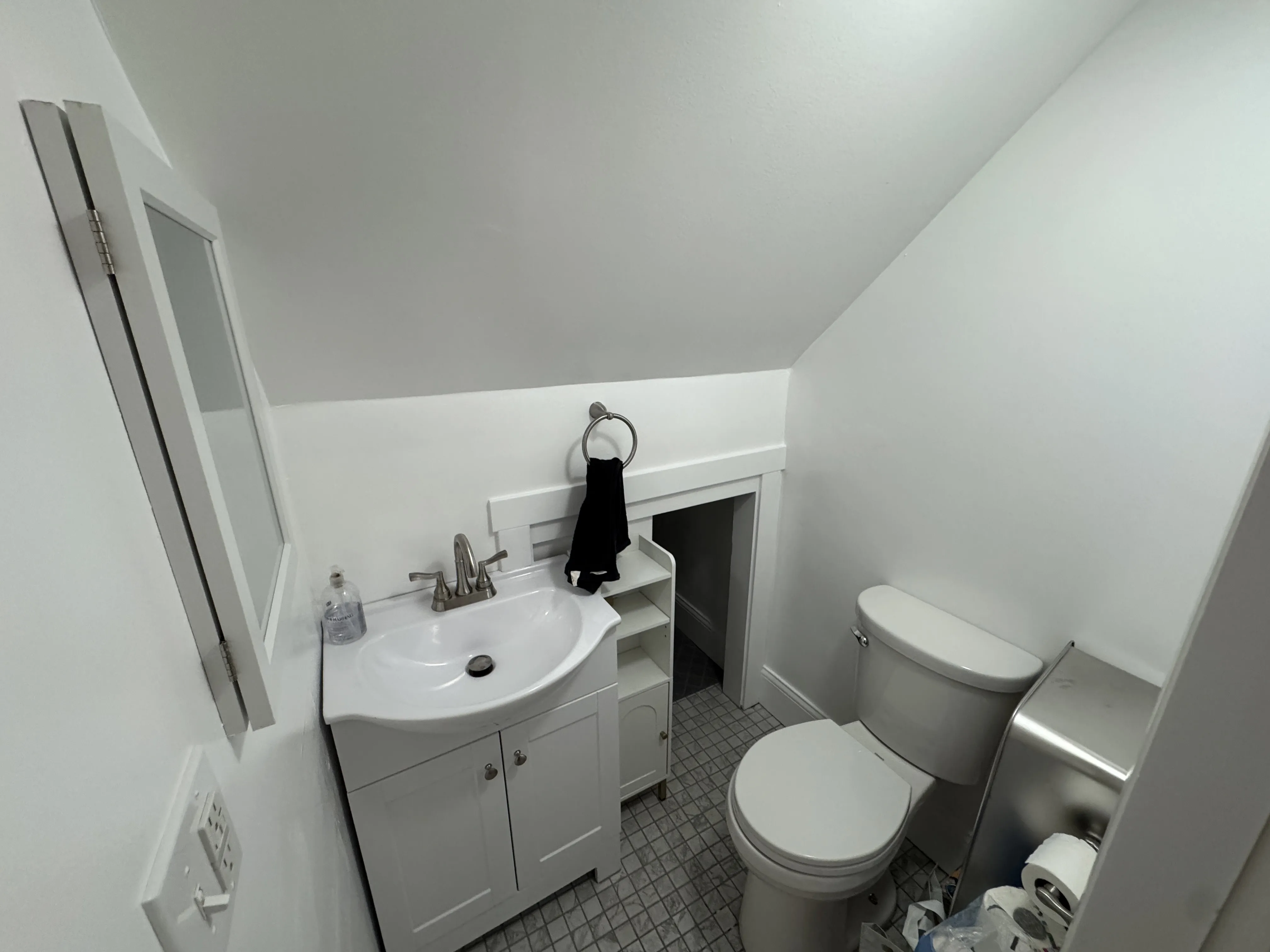 4 bed, 2.5 bath apartment for rent at 11 Burnham St Unit 1, Tufts — photo 10 of 19