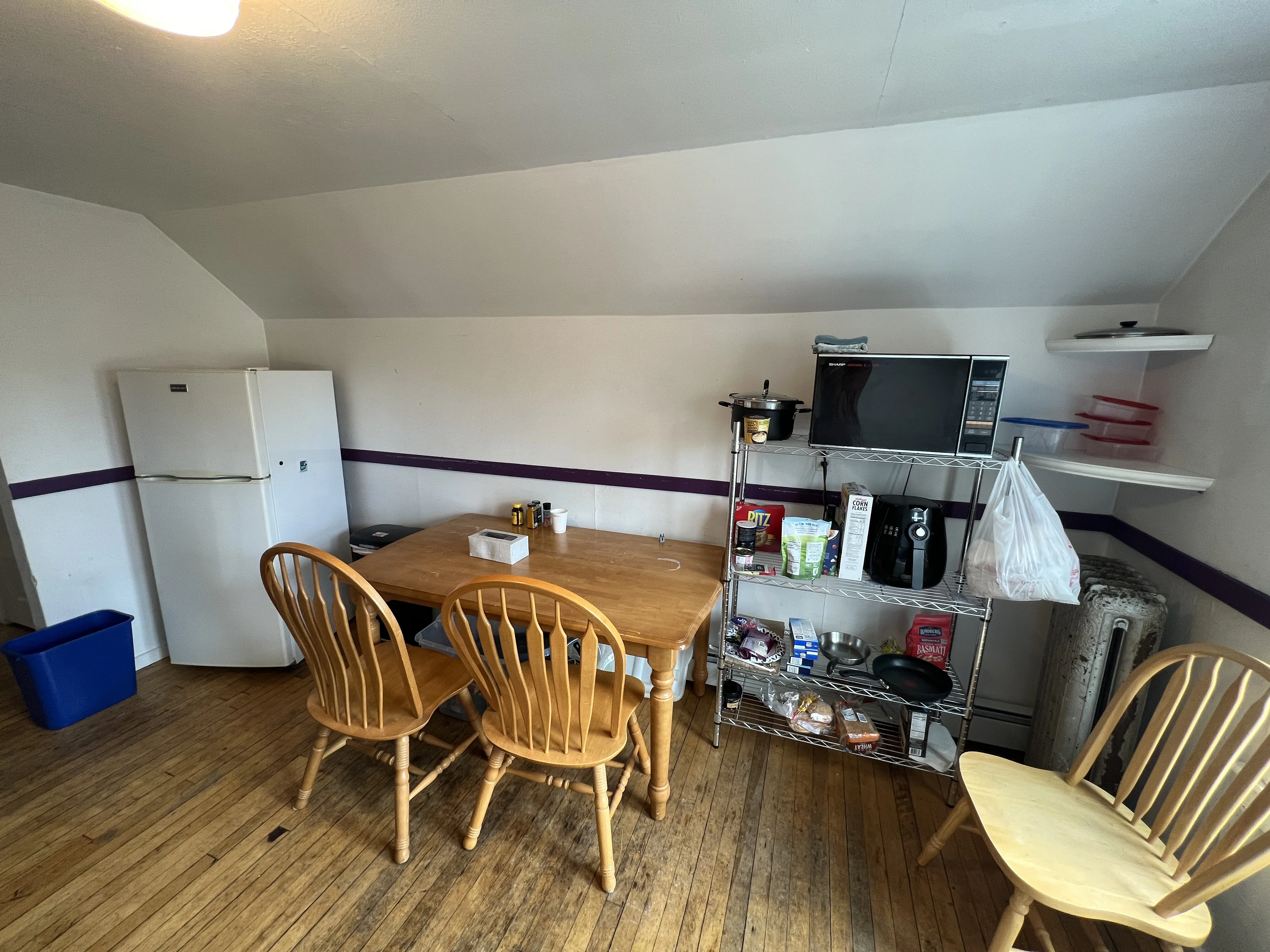 2 bed, 1 bath apartment for rent at 11 Burnham St Unit 3, Tufts — photo 14 of 16