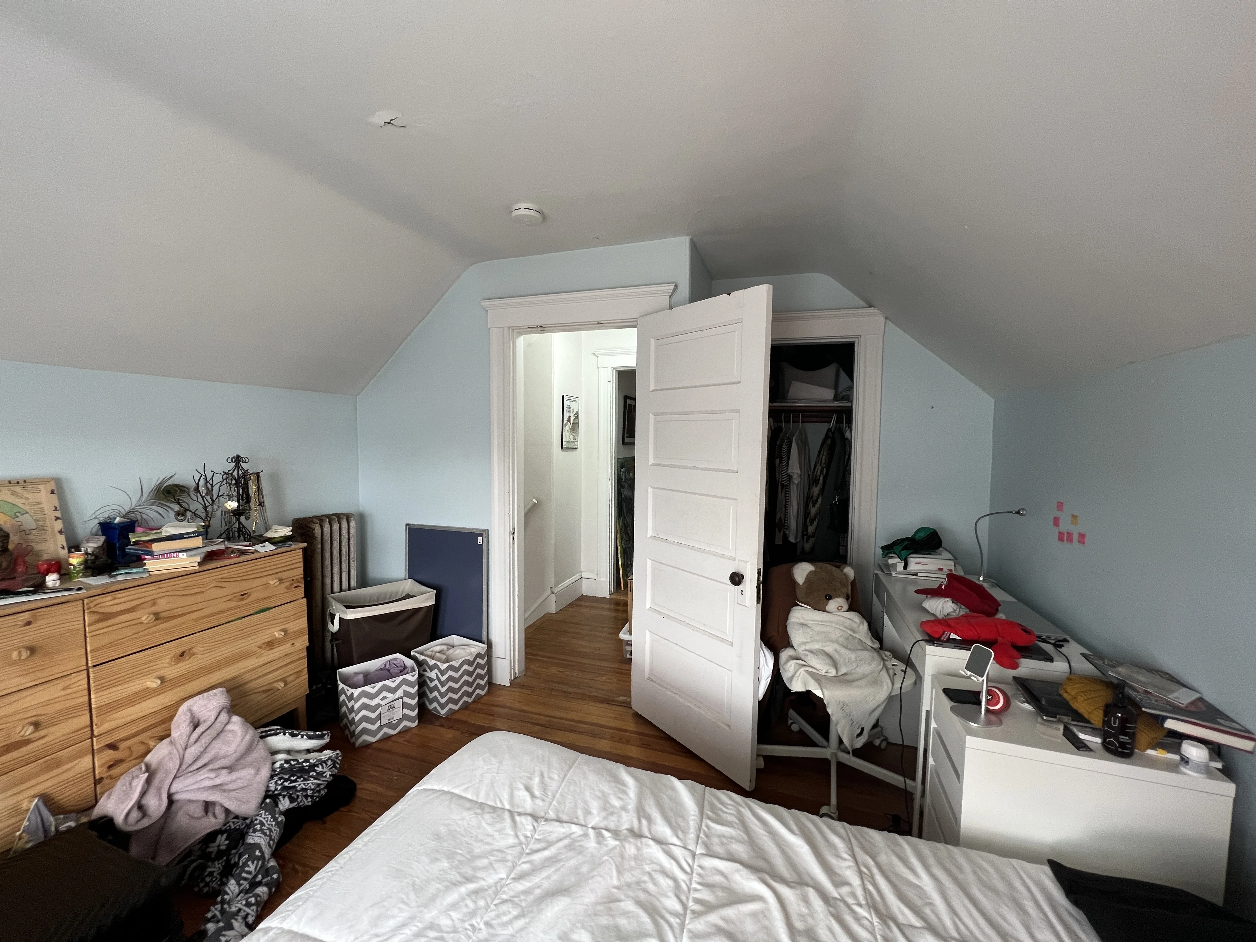 2 bed, 1 bath apartment for rent at 11 Burnham St Unit 3, Tufts — photo 4 of 16