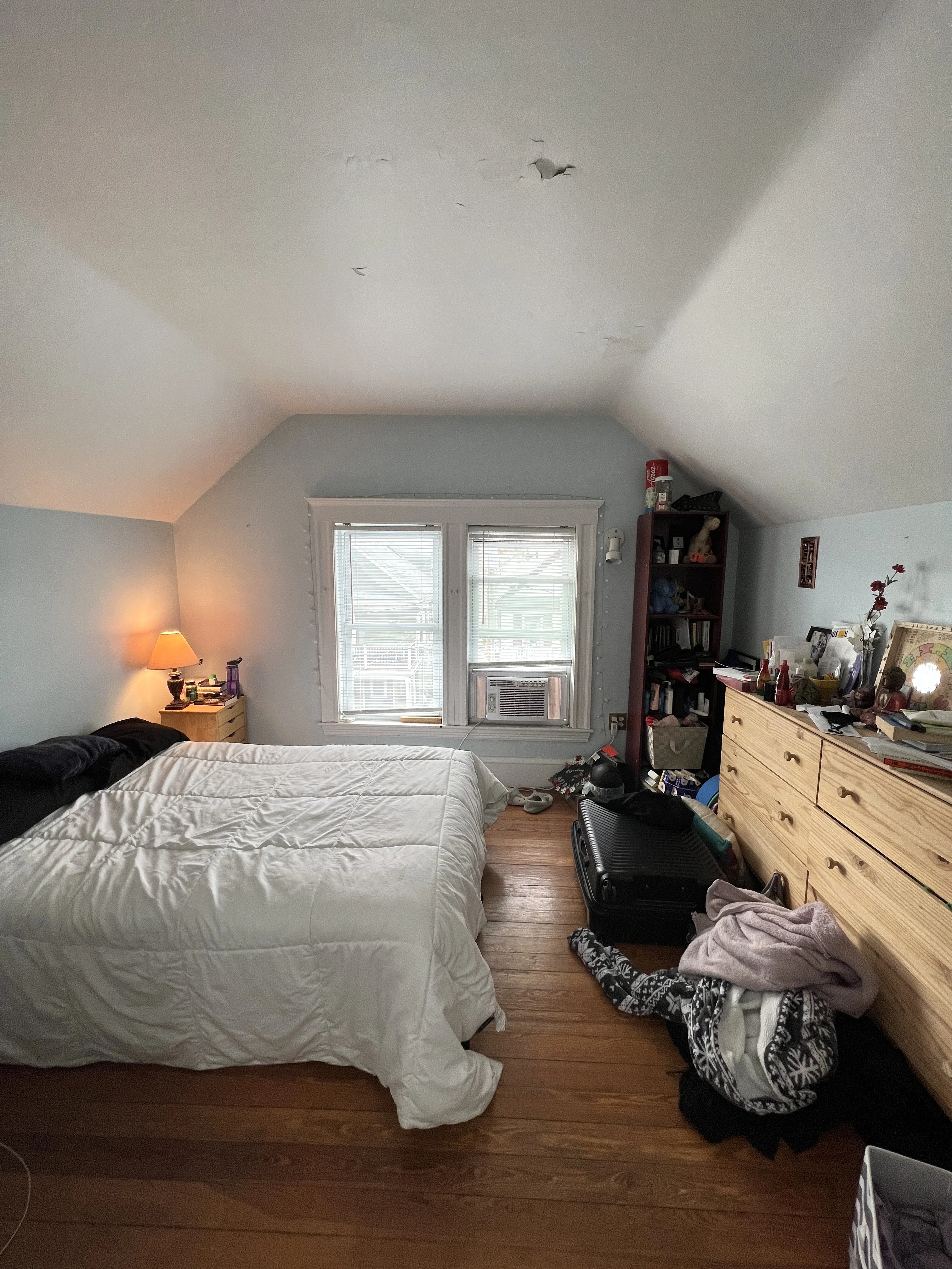 2 bed, 1 bath apartment for rent at 11 Burnham St Unit 3, Tufts — photo 1 of 16