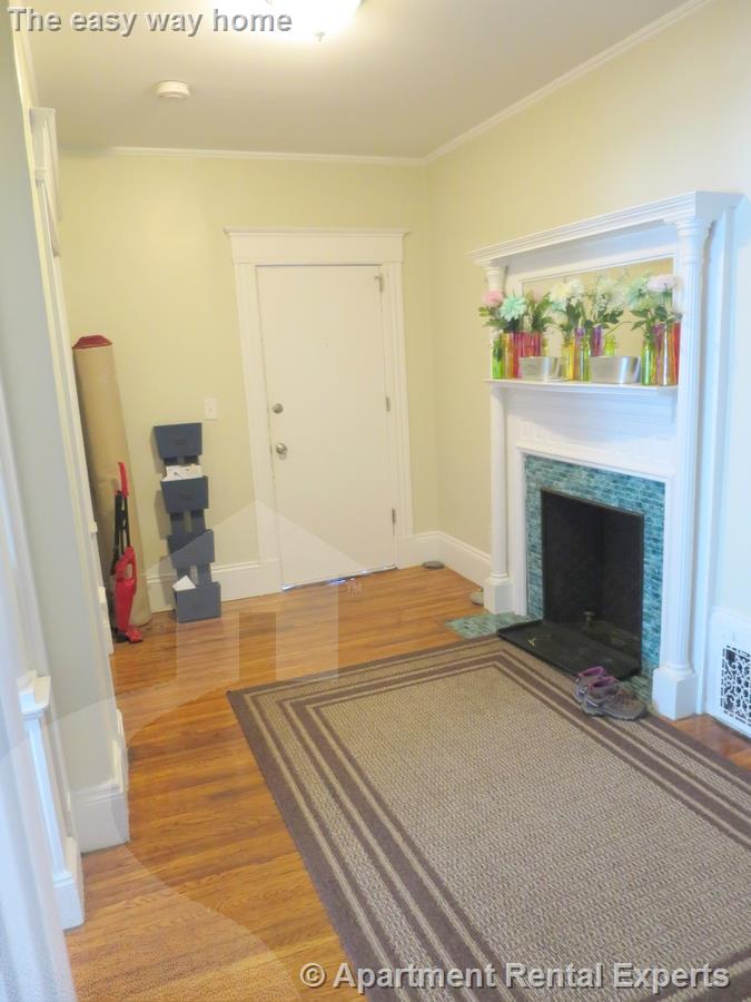 3 bed, 1 bath apartment for rent at 11 Burnside Ave Unit 1, Porter Square — photo 4 of 14