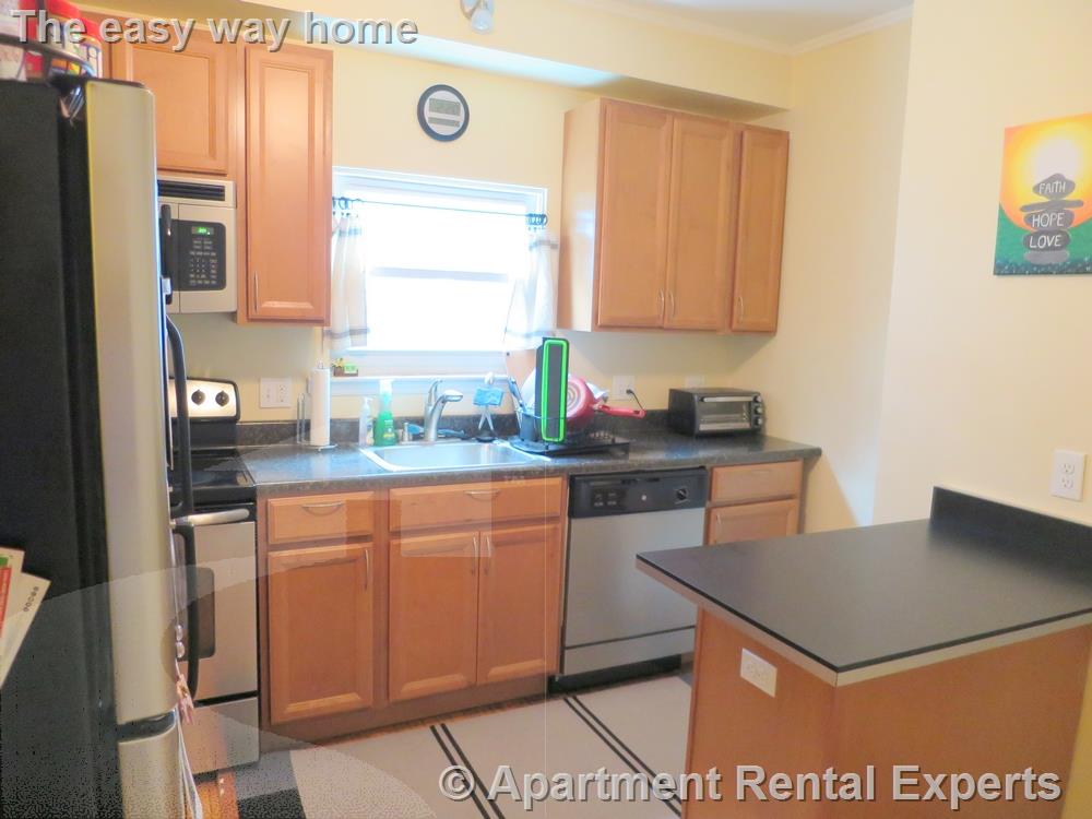 3 bed, 1 bath apartment for rent at 11 Burnside Ave Unit 1, Porter Square — photo 1 of 14