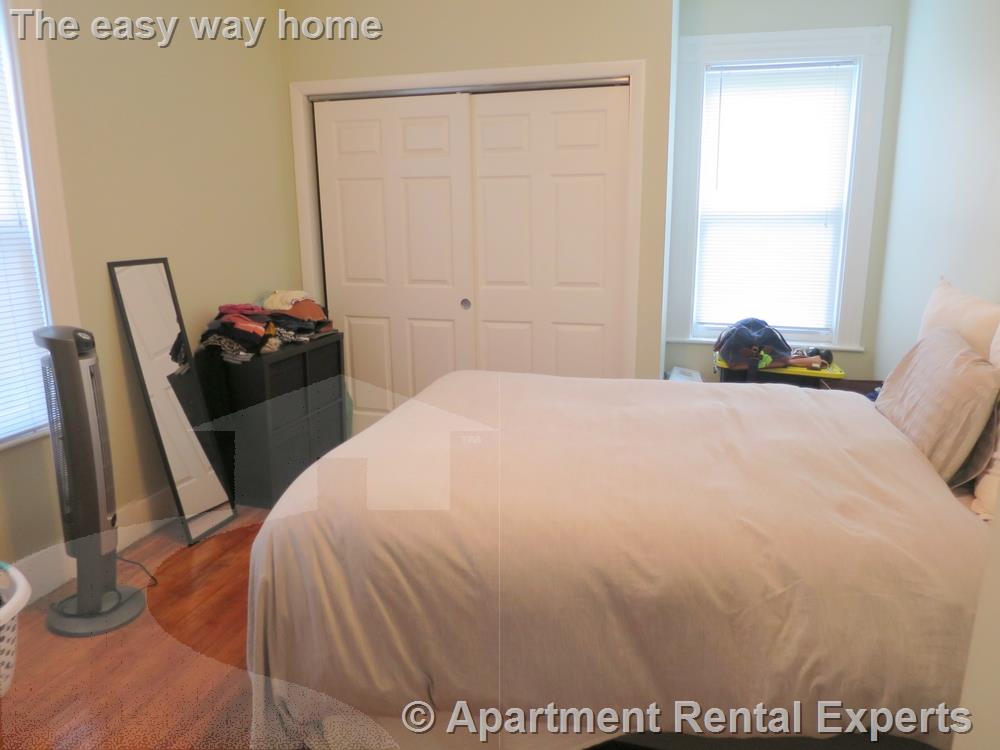 3 bed, 1 bath apartment for rent at 11 Burnside Ave Unit 1, Porter Square — photo 9 of 14
