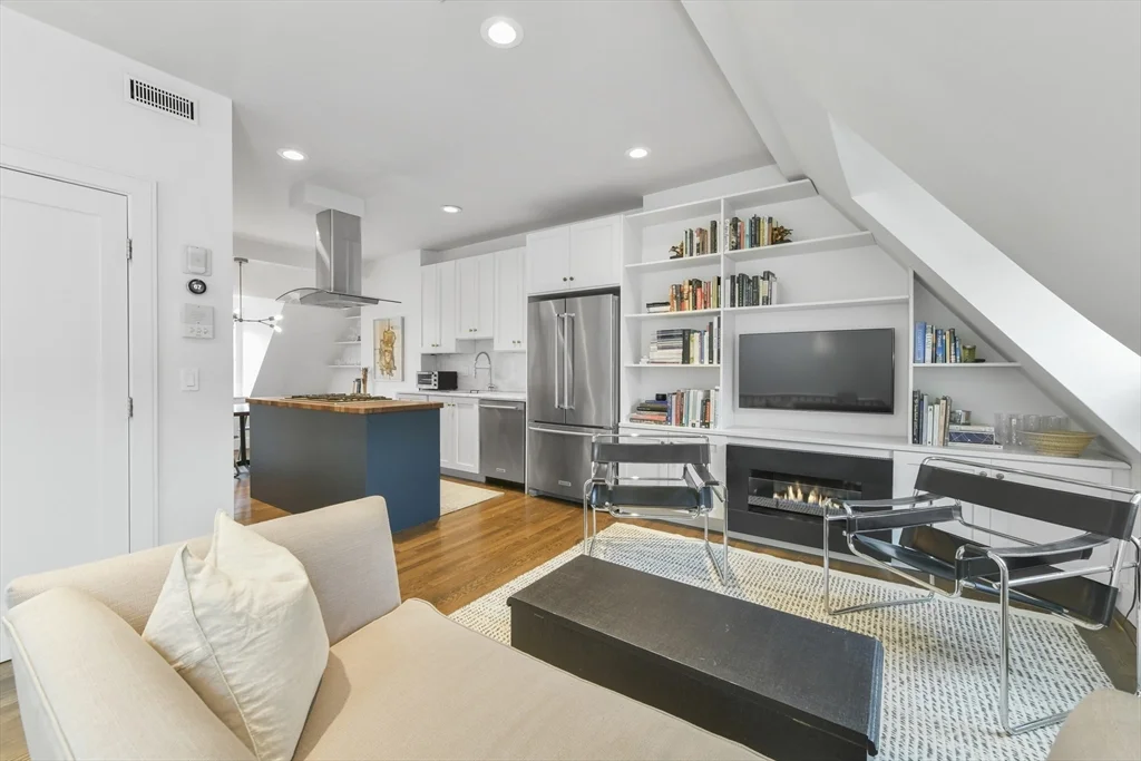 1 bed, 1 bath apartment for rent at 11-C Waltham St Unit 4, South End — photo 1 of 11