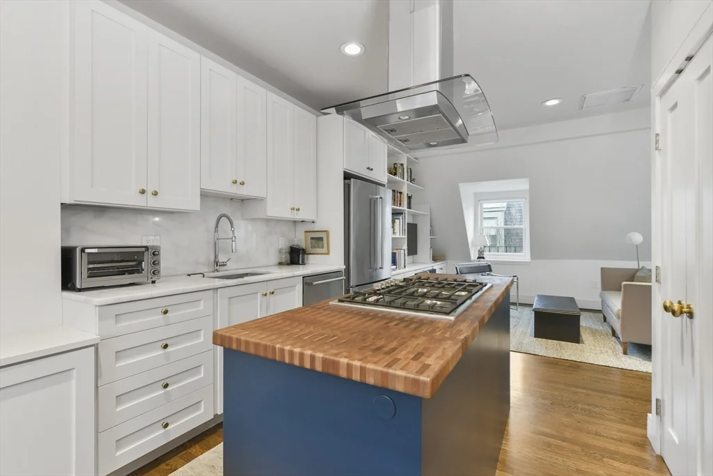 1 bed, 1 bath apartment for rent at 11-C Waltham St Unit 4, South End — photo 5 of 11