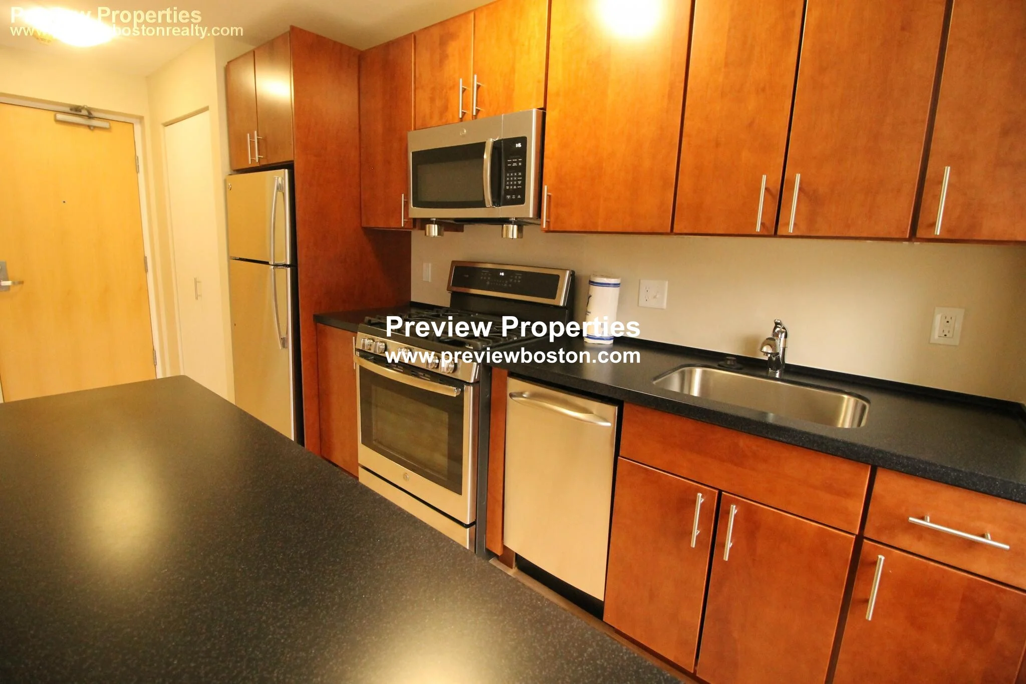 3 bed, 1 bath apartment for rent at 11 Camelot Ct Unit 10-6IP, Brighton — photo 21 of 29