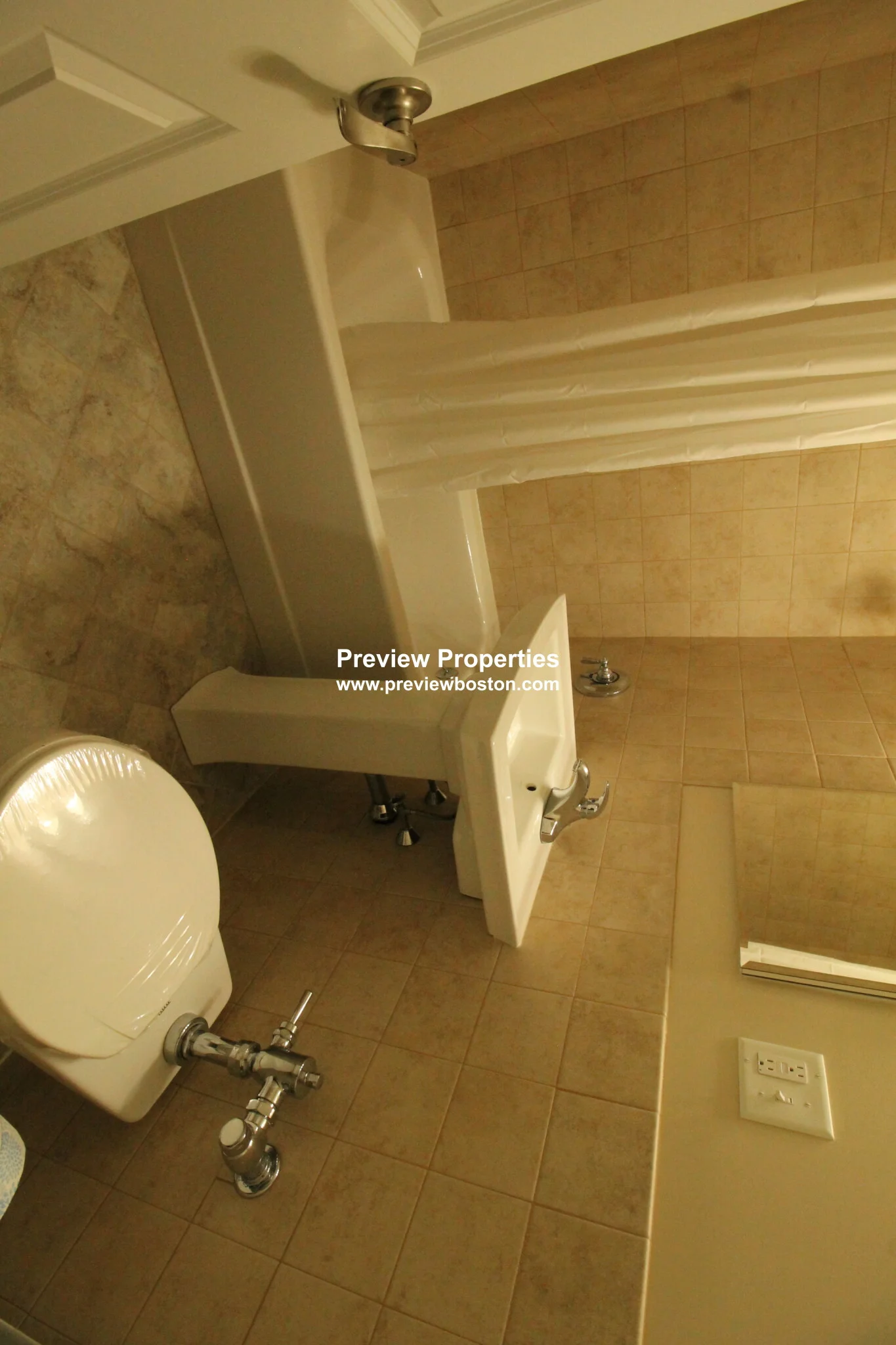 1 bed, 1 bath apartment for rent at 11 Camelot Ct Unit 11-1EP, Brighton — photo 15 of 29