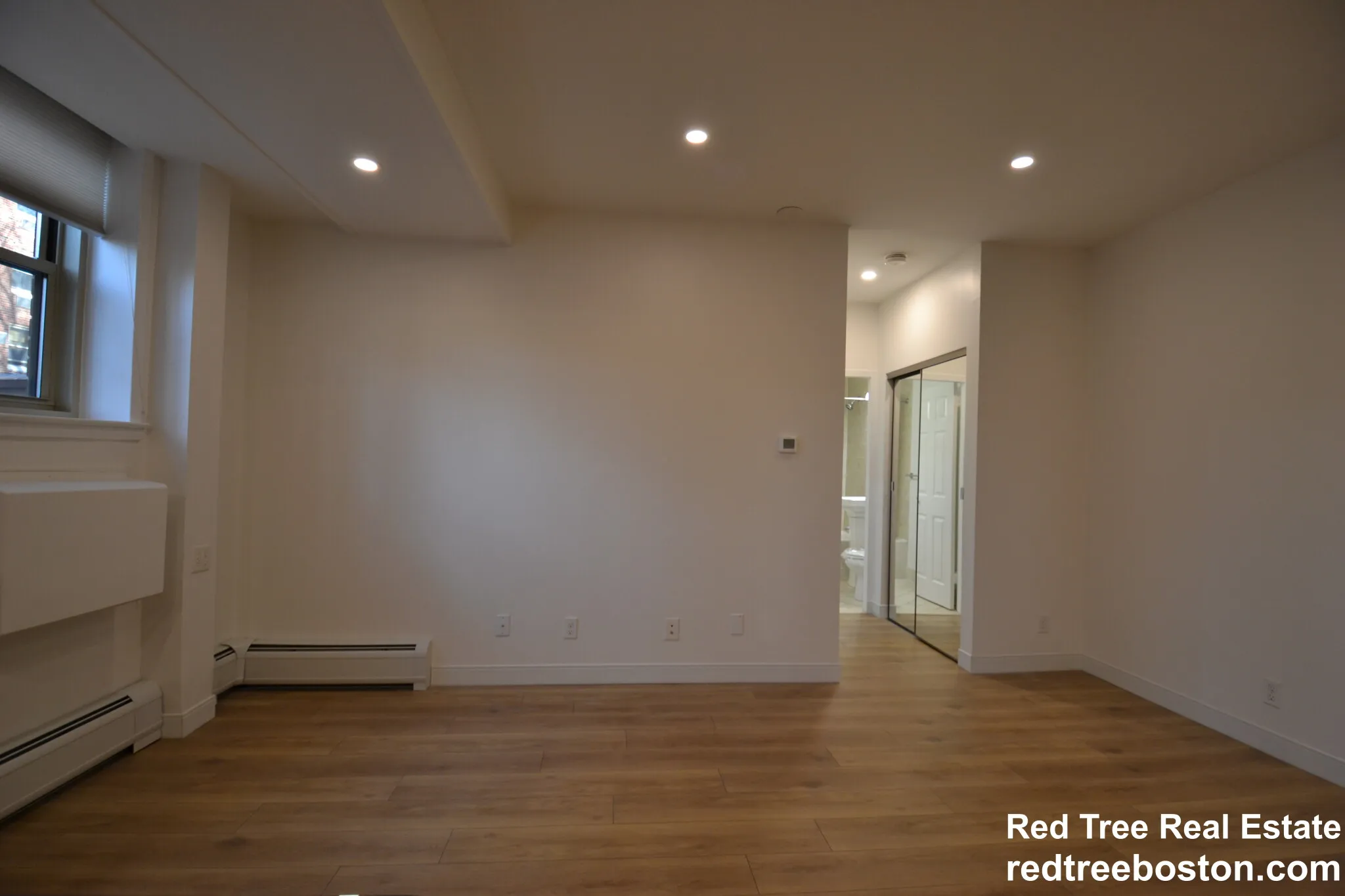 1 bed, 1 bath apartment for rent at 11 Camelot Ct Unit 11-1H, Brighton — photo 5 of 15