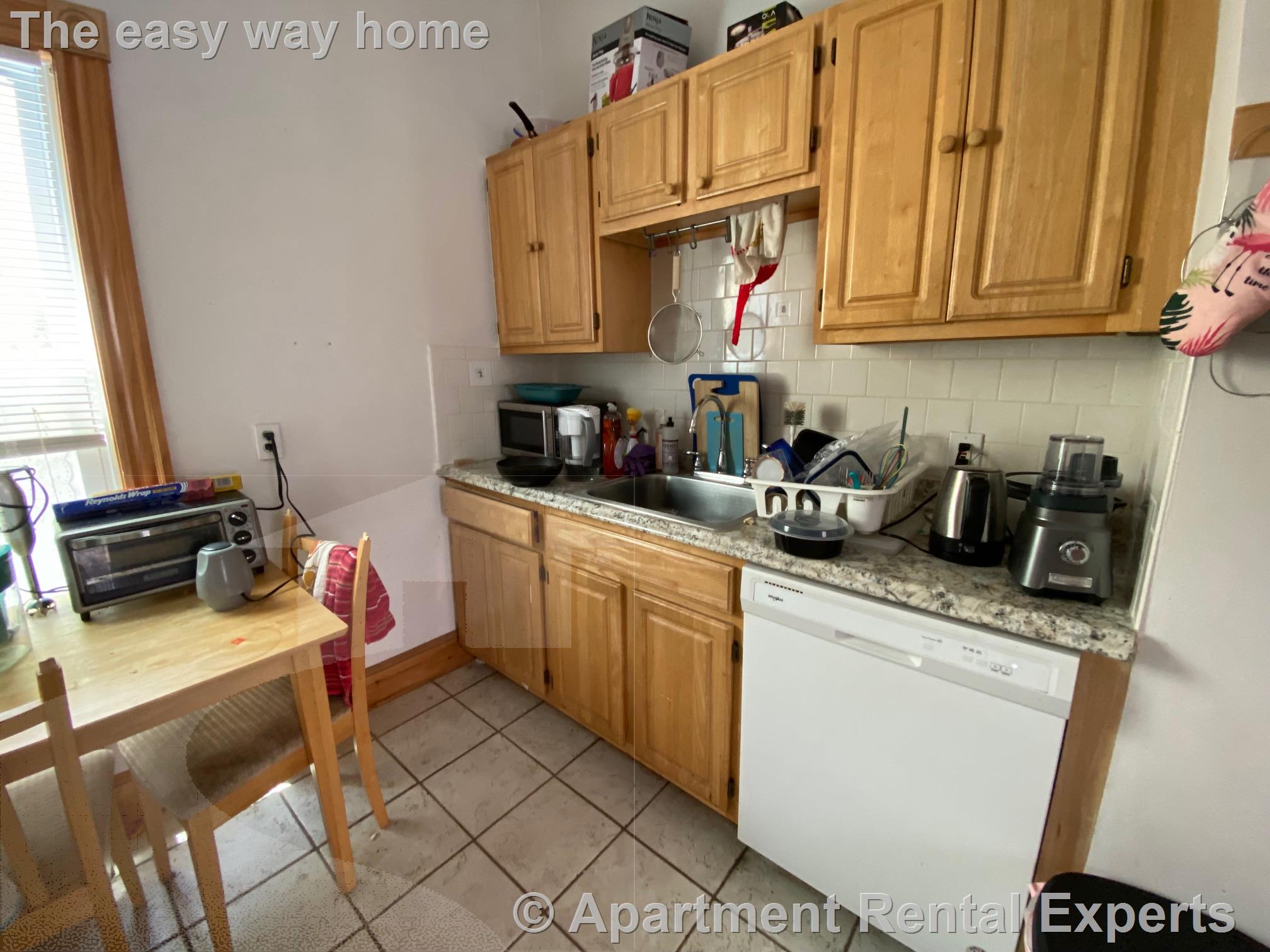 2 bed, 1 bath apartment for rent at 11 Cameron Ave Unit 1, Davis Square — photo 13 of 17