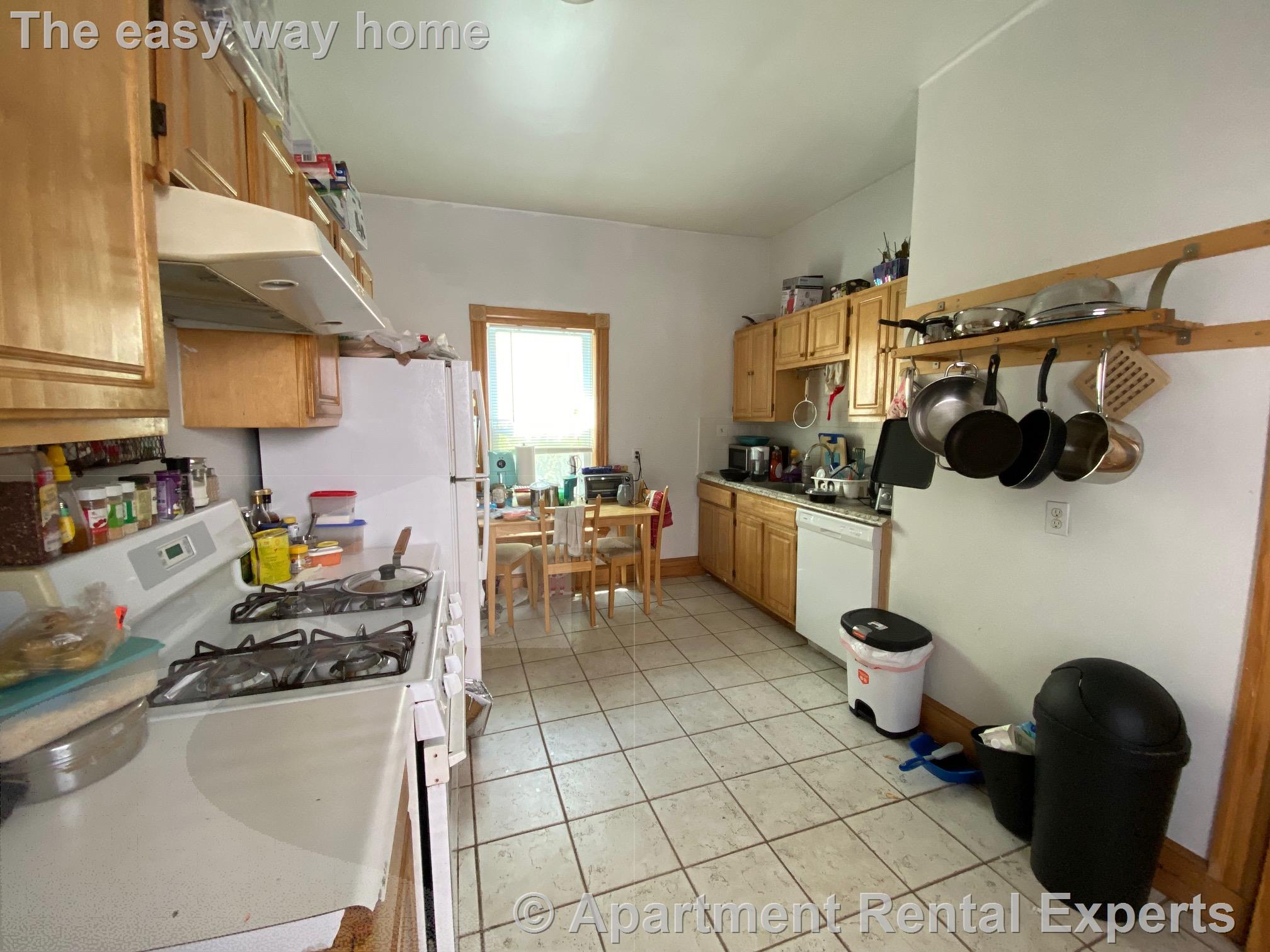 2 bed, 1 bath apartment for rent at 11 Cameron Ave Unit 1, Davis Square — photo 10 of 17