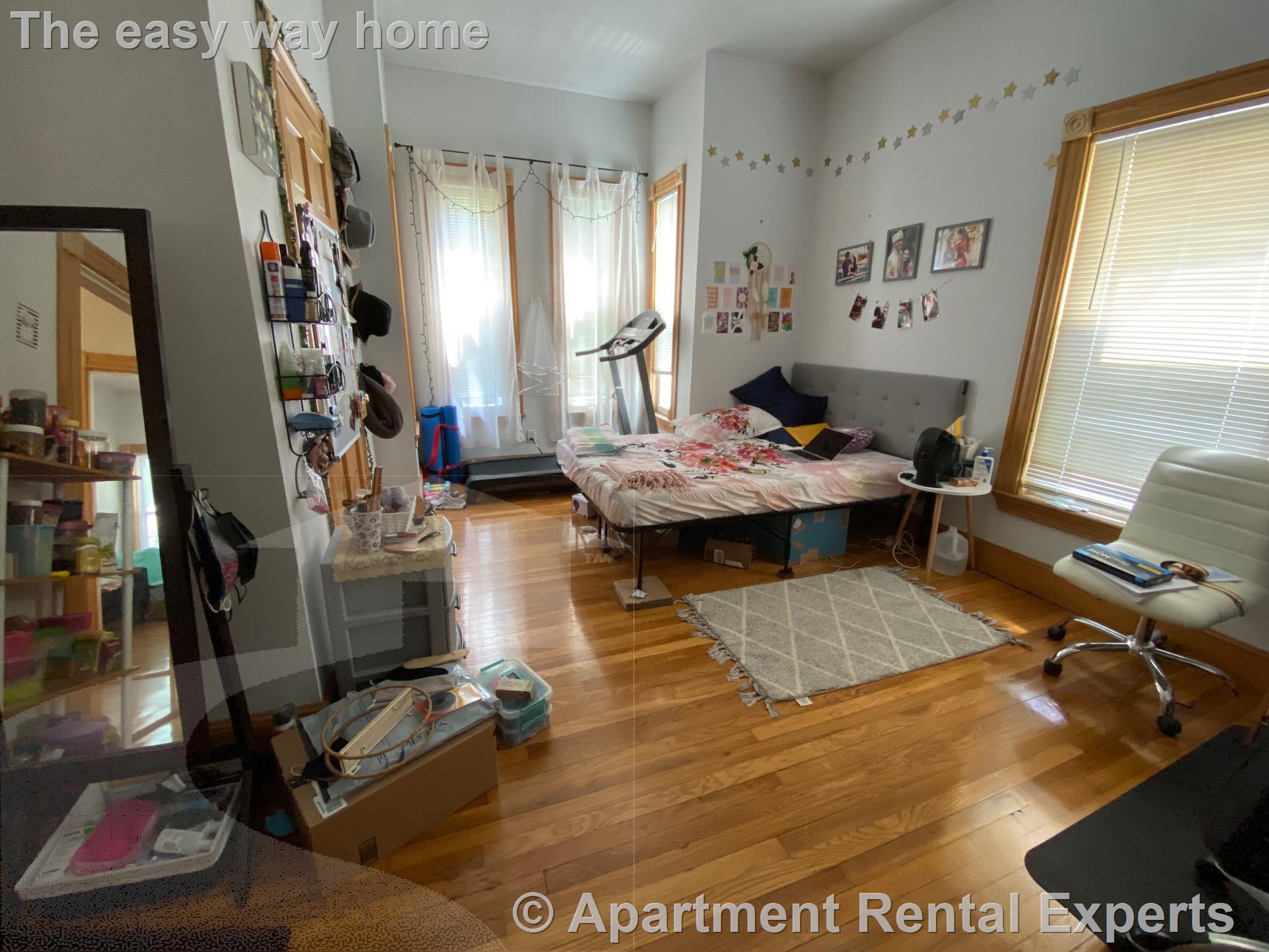 2 bed, 1 bath apartment for rent at 11 Cameron Ave Unit 1, Davis Square — photo 2 of 17