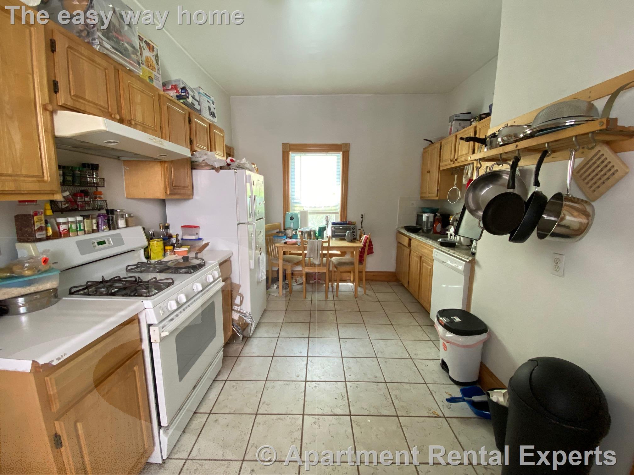 2 bed, 1 bath apartment for rent at 11 Cameron Ave Unit 1, Davis Square — photo 11 of 17