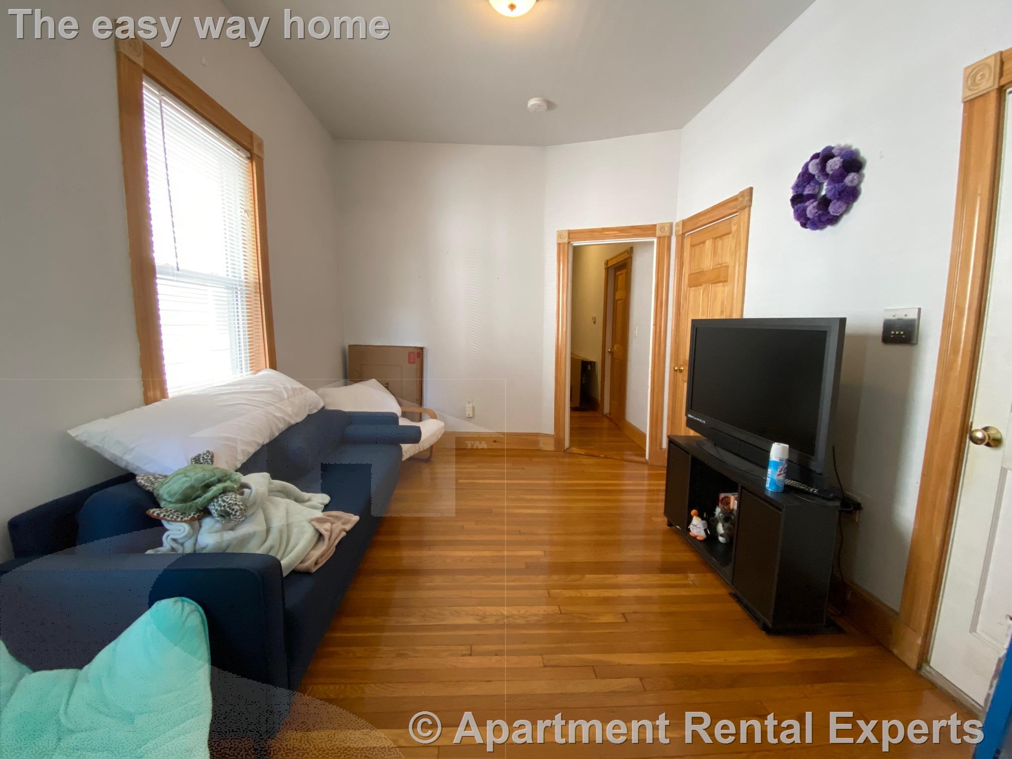 2 bed, 1 bath apartment for rent at 11 Cameron Ave Unit 1, Davis Square — photo 9 of 17