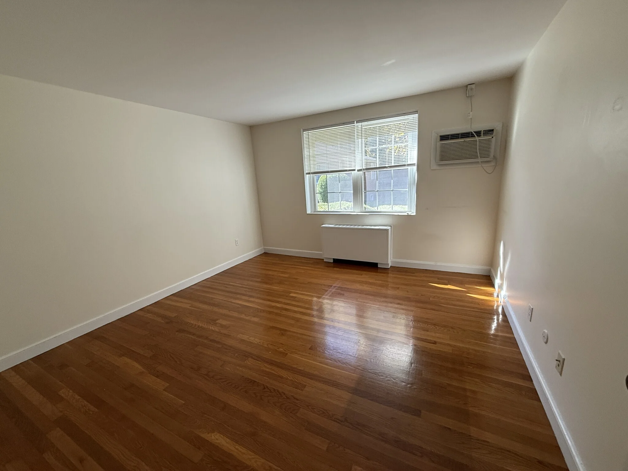 1 bed, 1 bath apartment for rent at 11 Captain Parker Arms Unit 15, Lexington — photo 11 of 14