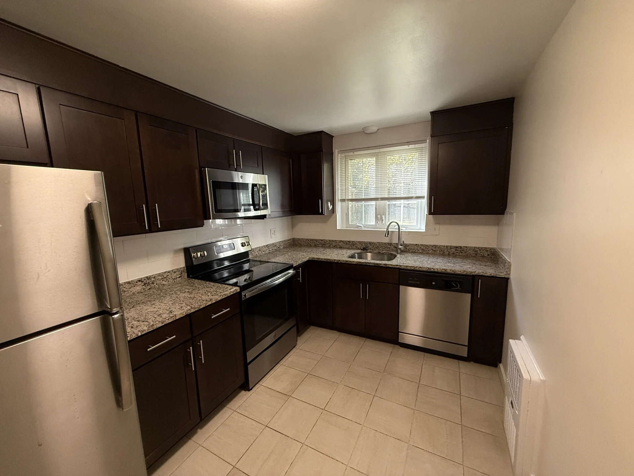 1 bed, 1 bath apartment for rent at 11 Captain Parker Arms Unit 15, Lexington — photo 1 of 14