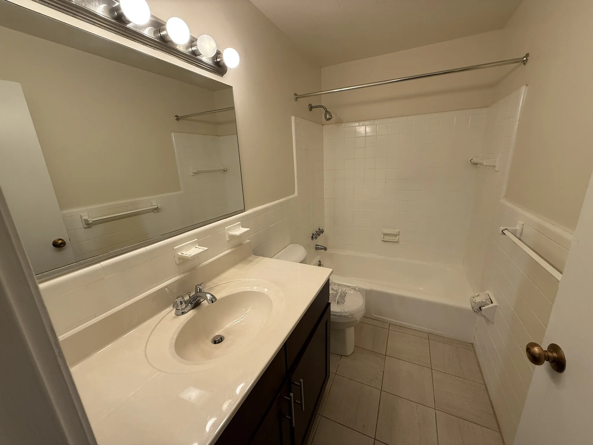 1 bed, 1 bath apartment for rent at 11 Captain Parker Arms Unit 15, Lexington — photo 10 of 14