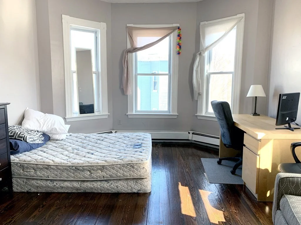 4 bed, 1 bath apartment for rent at 11 Carmel St Unit 3, Mission Hill — photo 4 of 9
