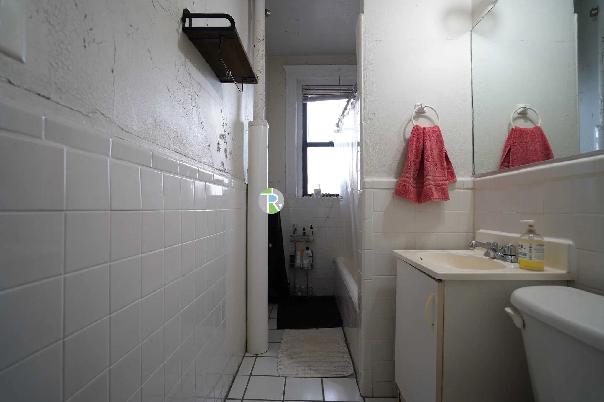2 bed, 1 bath apartment for rent at 11 Carol Ave Unit 11, Brighton — photo 6 of 13