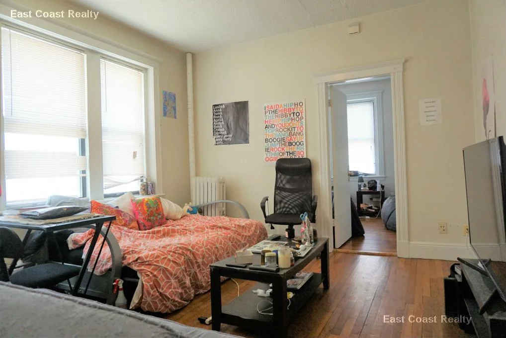 2 bed, 1 bath apartment for rent at 11 Carol Ave Unit 3, Brighton — photo 2 of 13