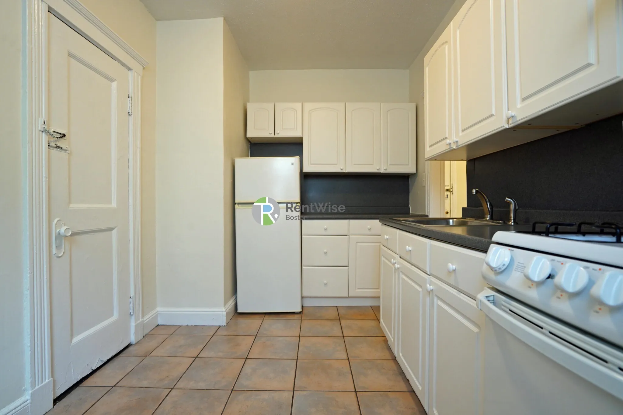 2 bed, 1 bath apartment for rent at 11 Carol Ave Unit 5, Brighton — photo 12 of 40