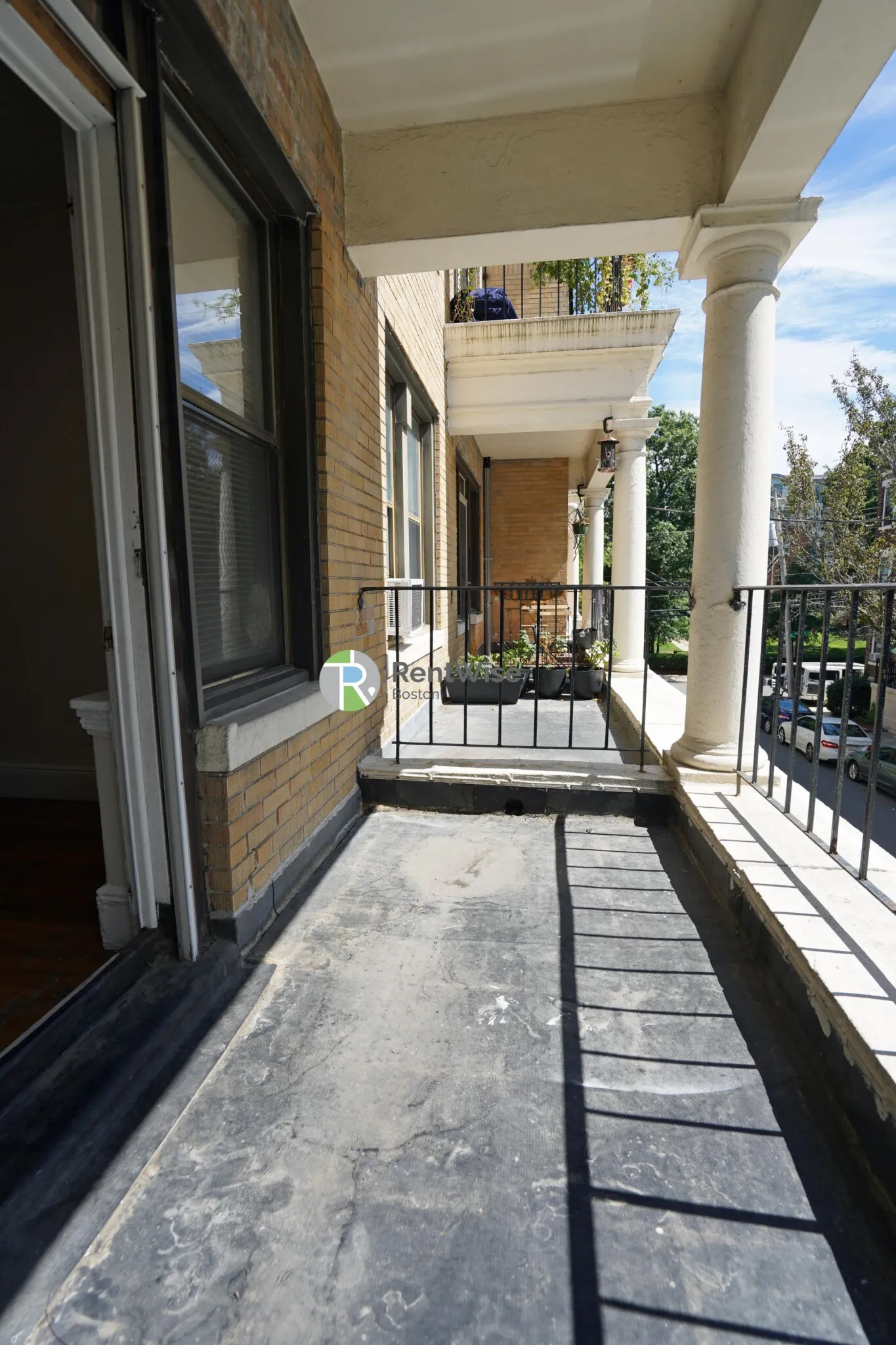 2 bed, 1 bath apartment for rent at 11 Carol Ave Unit 5, Brighton — photo 4 of 40