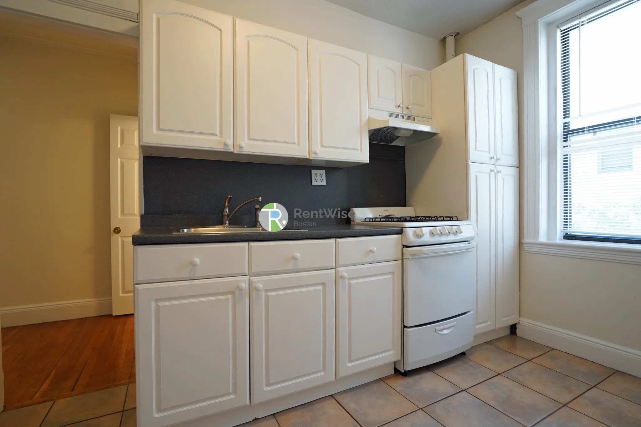 2 bed, 1 bath apartment for rent at 11 Carol Ave Unit 5, Brighton — photo 11 of 40