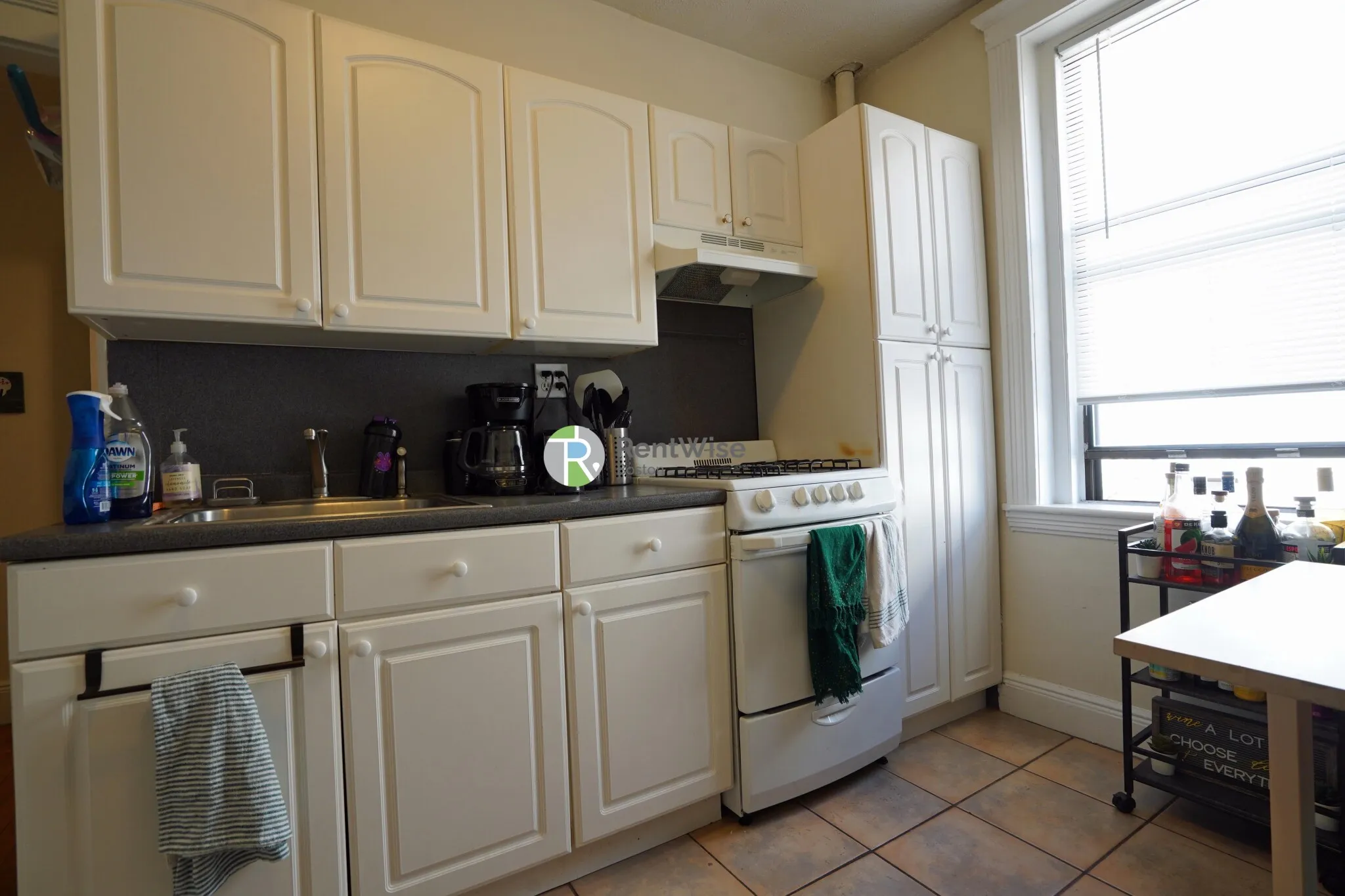 2 bed, 1 bath apartment for rent at 11 Carol Ave Unit 5, Brighton — photo 25 of 40
