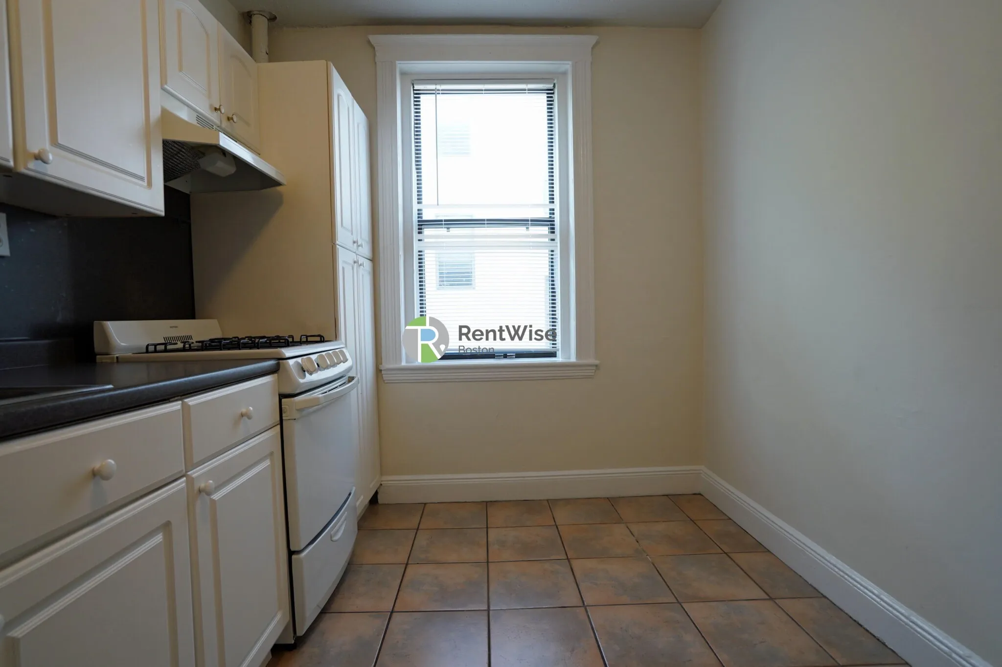 2 bed, 1 bath apartment for rent at 11 Carol Ave Unit 5, Brighton — photo 10 of 40