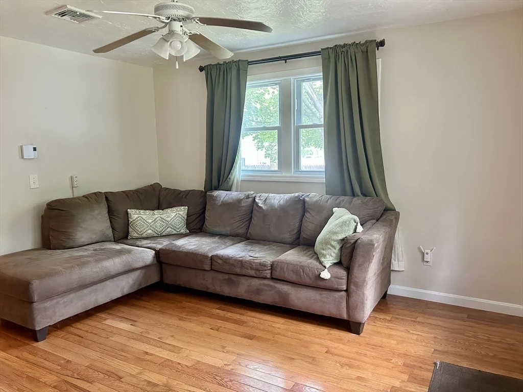 2 bed, 1 bath apartment for rent at 11 Carpenter Ave Unit A, Attleboro — photo 5 of 26