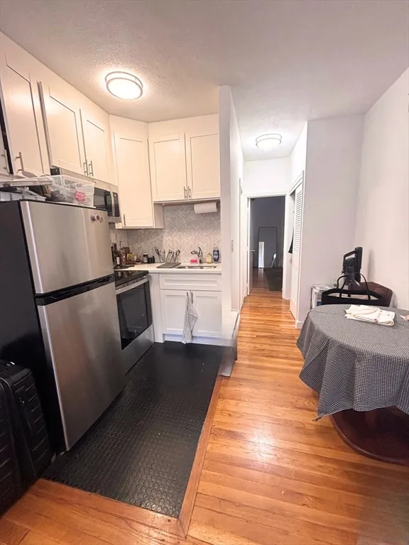 1 bed apartment for rent at 11 Cazenove St Unit 2, South End — photo 3 of 11