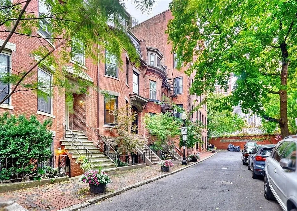 1 bed apartment for rent at 11 Cazenove St Unit 2, South End — photo 1 of 11
