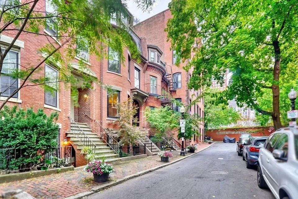 1 bed, 1 bath apartment for rent at 11 Cazenove Unit 1, South End — photo 2 of 10