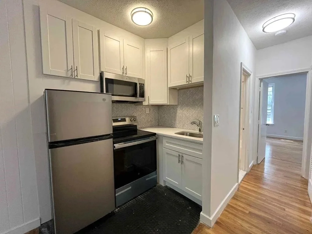 1 bed, 1 bath apartment for rent at 11 Cazenove Unit 1, South End — photo 4 of 10