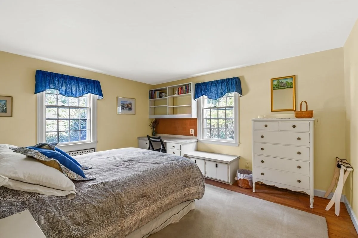5 bed, 3 bath apartment for rent at 11 Cedar Ln, Cohasset — photo 16 of 22