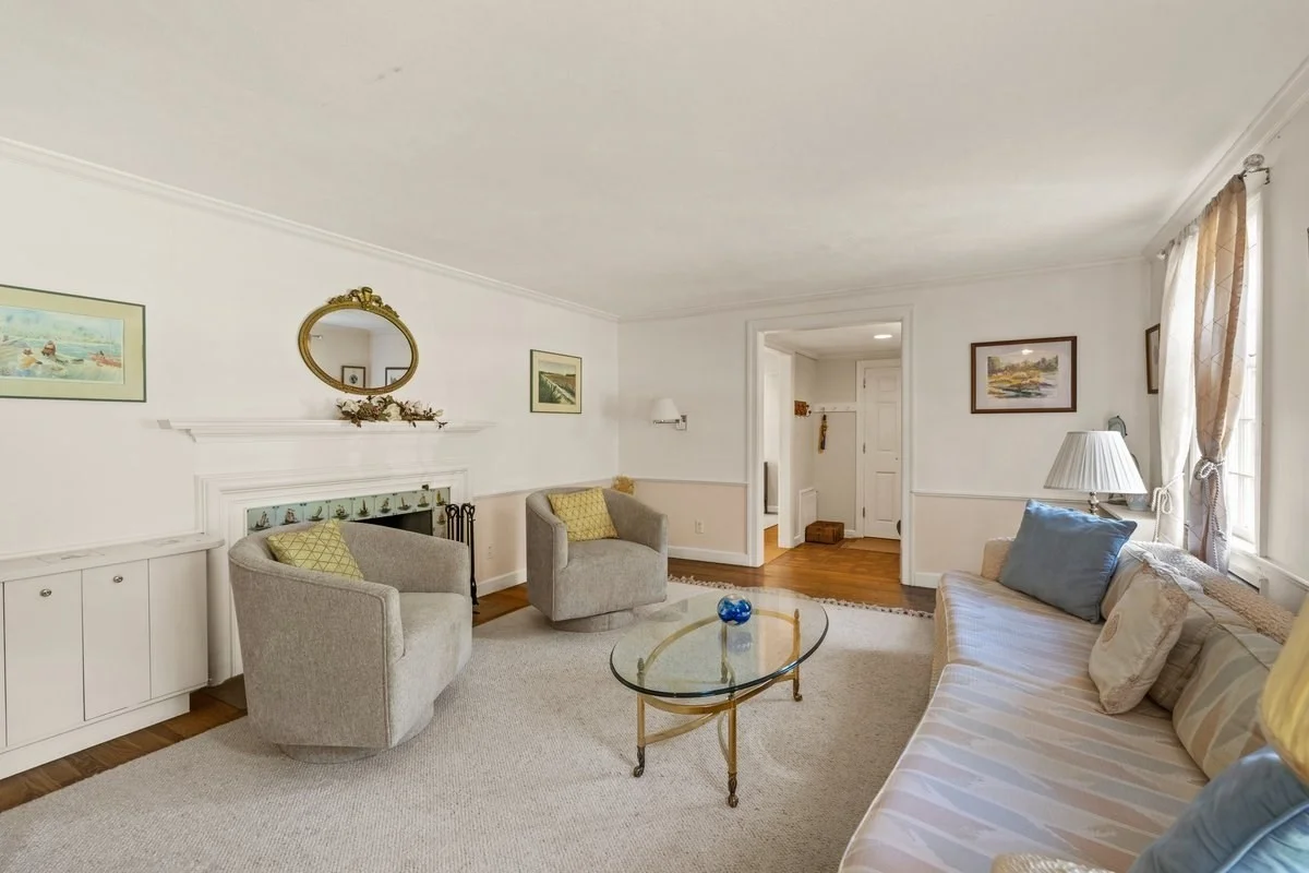 5 bed, 3 bath apartment for rent at 11 Cedar Ln, Cohasset — photo 8 of 22