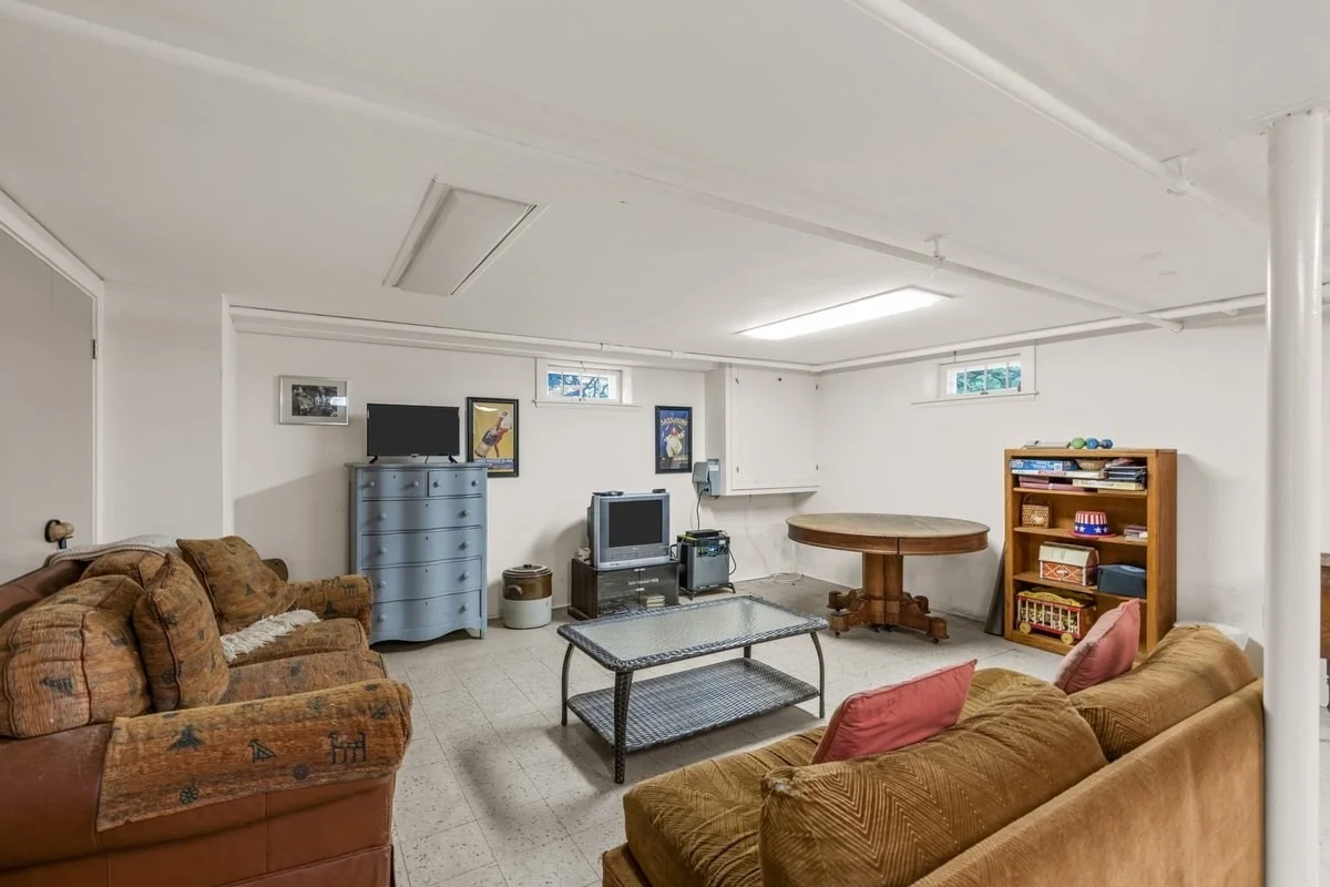 5 bed, 3 bath apartment for rent at 11 Cedar Ln, Cohasset — photo 19 of 22