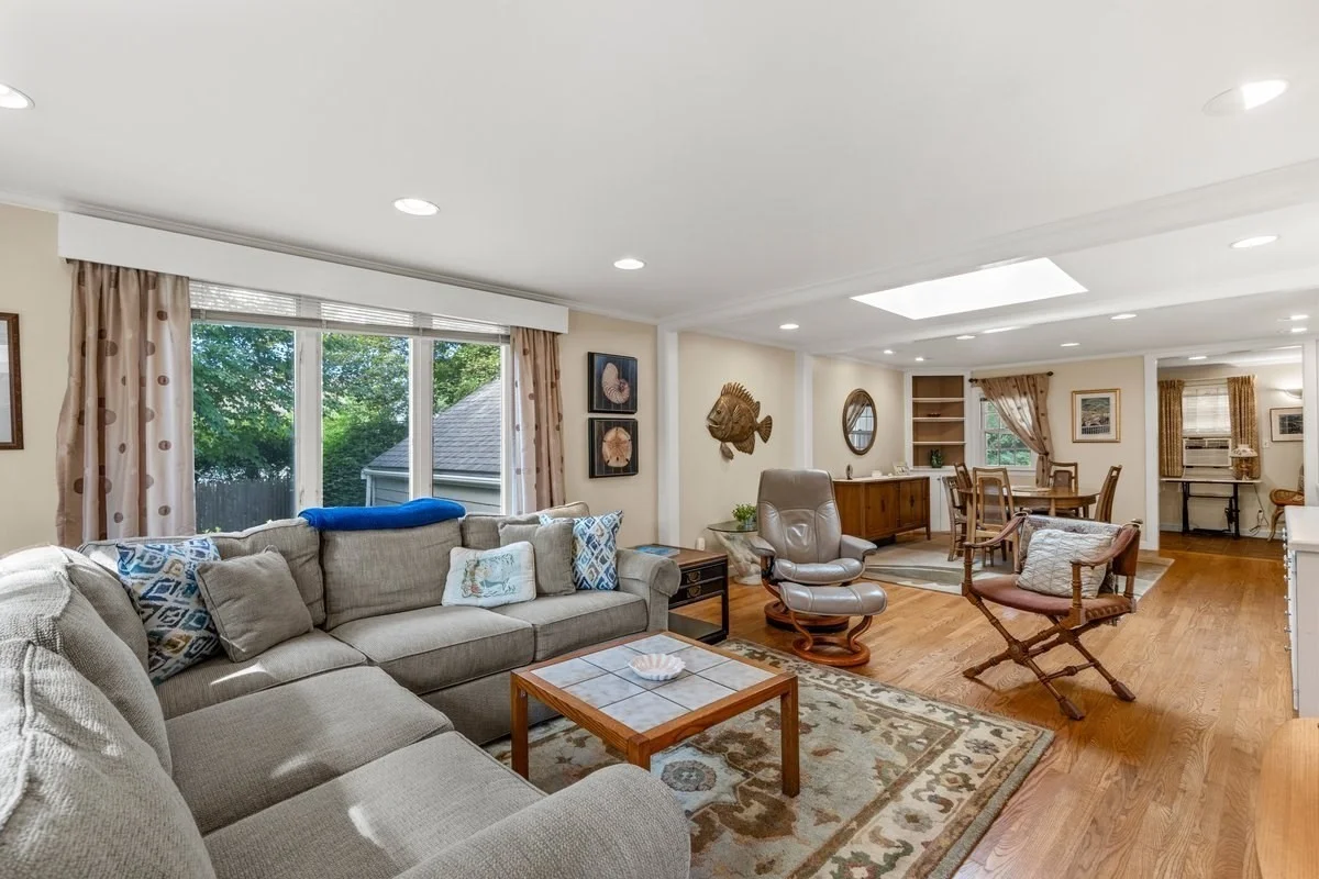 5 bed, 3 bath apartment for rent at 11 Cedar Ln, Cohasset — photo 6 of 22