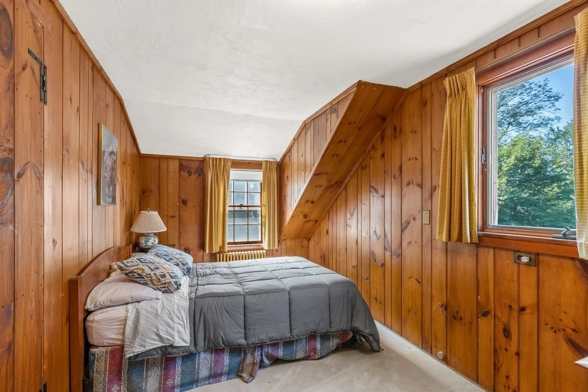 5 bed, 3 bath apartment for rent at 11 Cedar Ln, Cohasset — photo 17 of 22