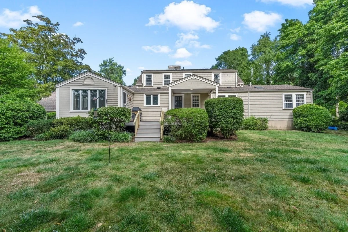 5 bed, 3 bath apartment for rent at 11 Cedar Ln, Cohasset — photo 22 of 22