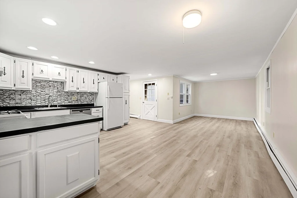 3 bed, 2 bath apartment for rent at 11 Central, Merrimac — photo 7 of 36