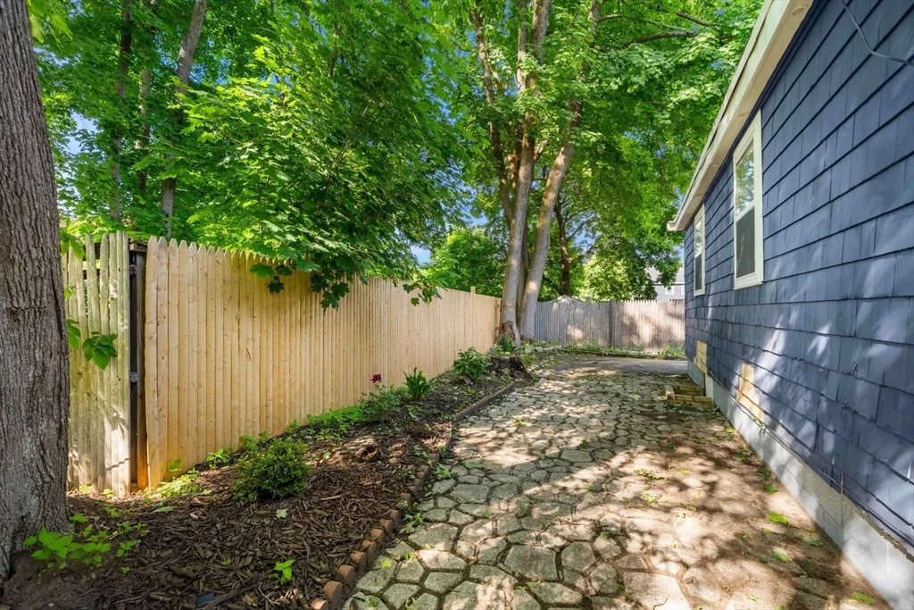 3 bed, 2 bath apartment for rent at 11 Central, Merrimac — photo 30 of 36