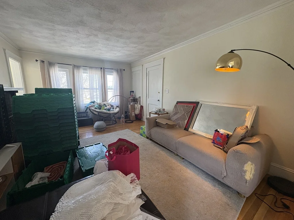 3 bed, 1 bath apartment for rent at 11 Channing Rd Unit 2, Watertown — photo 6 of 35