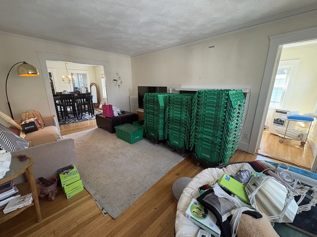 3 bed, 1 bath apartment for rent at 11 Channing Rd Unit 2, Watertown — photo 4 of 35