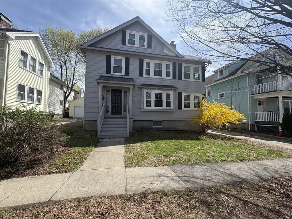 3 bed, 1 bath apartment for rent at 11 Channing Rd Unit 2, Watertown — photo 2 of 35