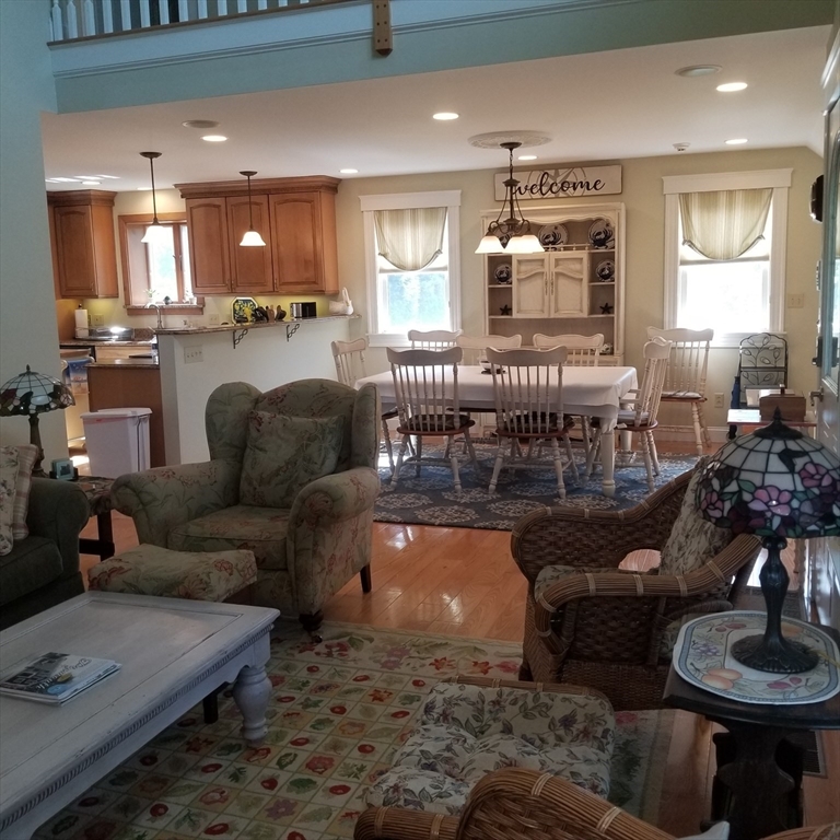 3 bed, 3 bath apartment for rent at 11 Charlemont Rd Unit WINTER, Priscilla Beach — photo 8 of 35